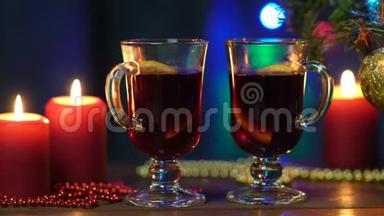 在新年晚会的夜间庆祝活动中加入浓酒，为秋冬季节提供美味的圣诞<strong>饮品</strong>